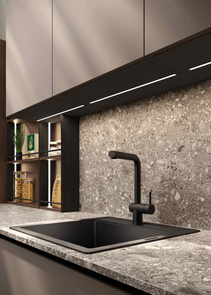 Cucina moderna economica Melania di Ciao Cucine, dettaglio del lavello nero con miscelatore e paraschizzi effetto terrazzo
